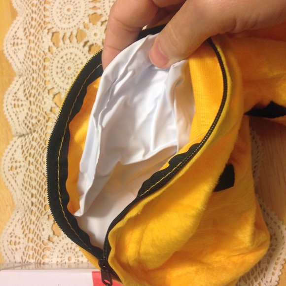 New inflatable recovery collar, size medium - Picture 5 of 7